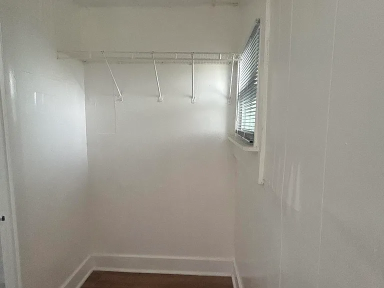 25 SW 10th St #8 — Photo 6