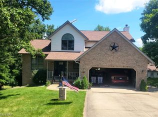 1907 Old Trail Rd NE, Bolivar, OH 44612