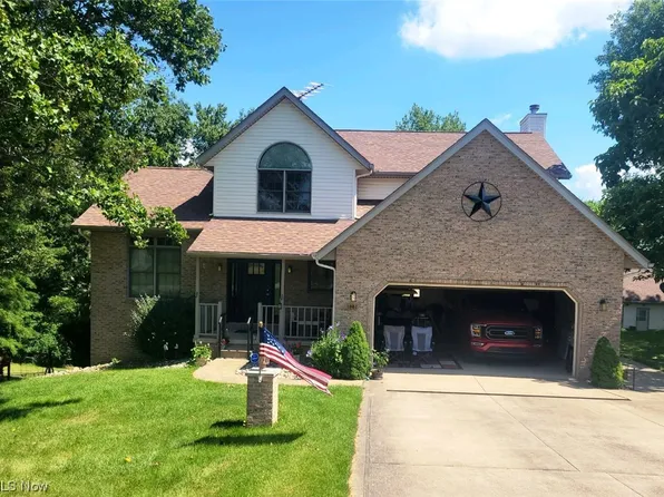 1907 Old Trail Rd NE, Bolivar, OH 44612