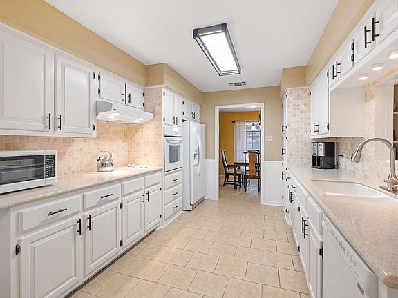 5th image of 132 Caribou Ln
