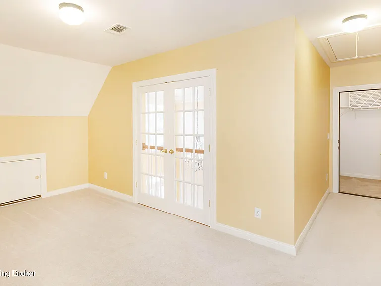 9511 Felsmere Cir — Photo 45