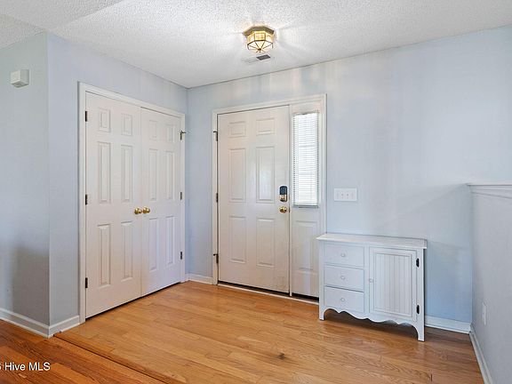 4th image of 7323 Rabbit Hollow Drive
