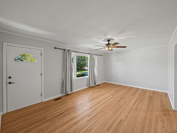 2nd image of 889 Shady Ln