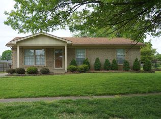 5912 Mount Everest Dr, Louisville, KY 40216