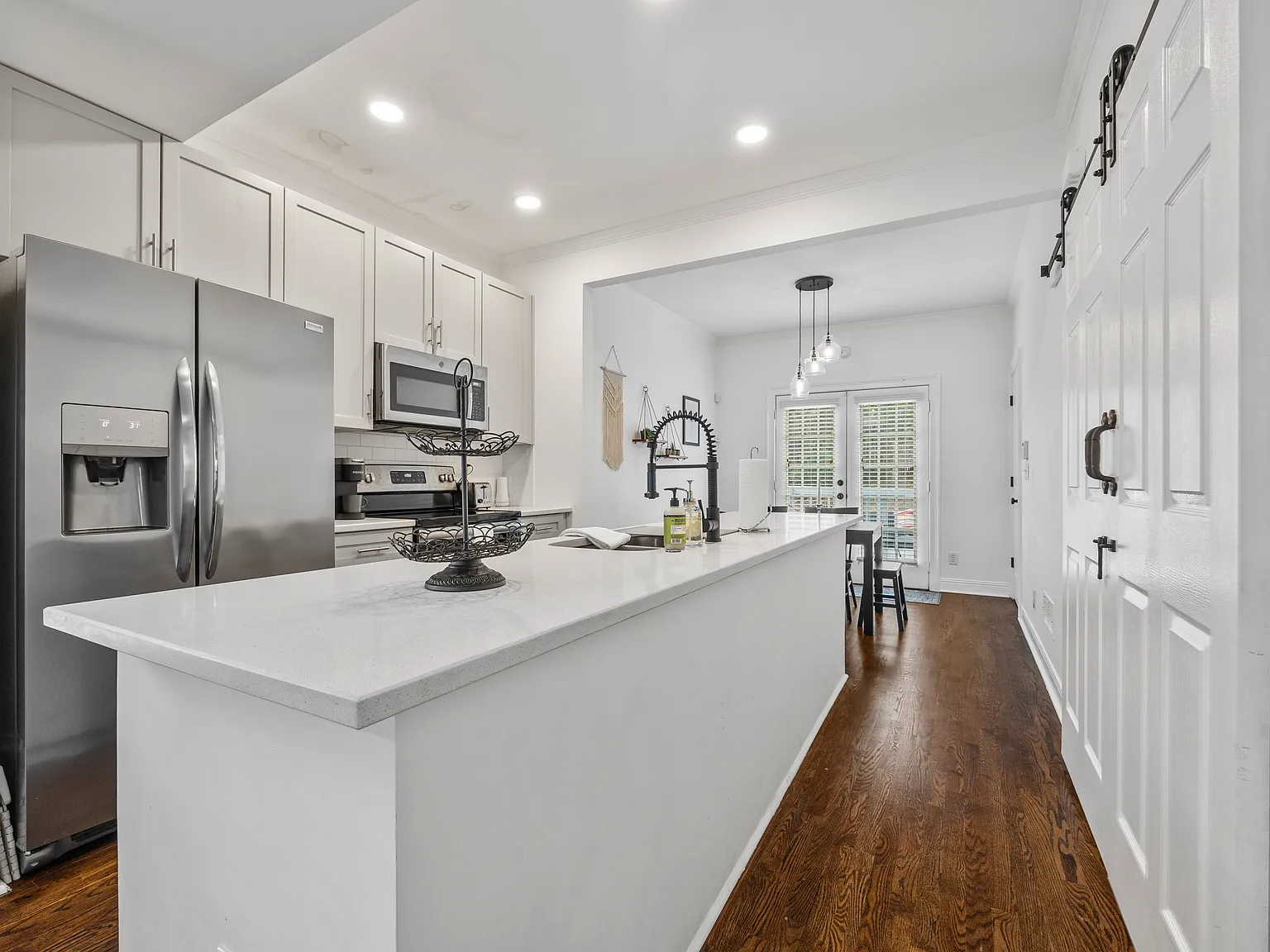 144 Holiday Ave NE — Photo 4
