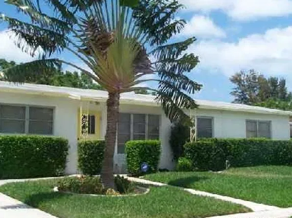 1520 S 24th Ct, Riviera Beach, FL 33404