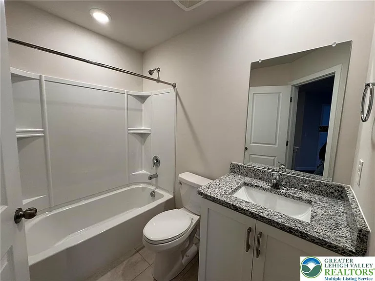 7634 Clayton Ave — Photo 14