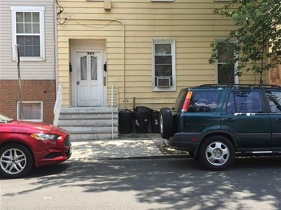 2nd image of 246 Pine St
