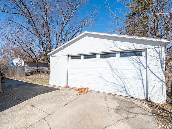 5th image of 3919 W Virden Dr