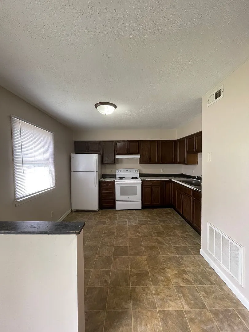 Heritage Park Apartments-MDM — Photo 3