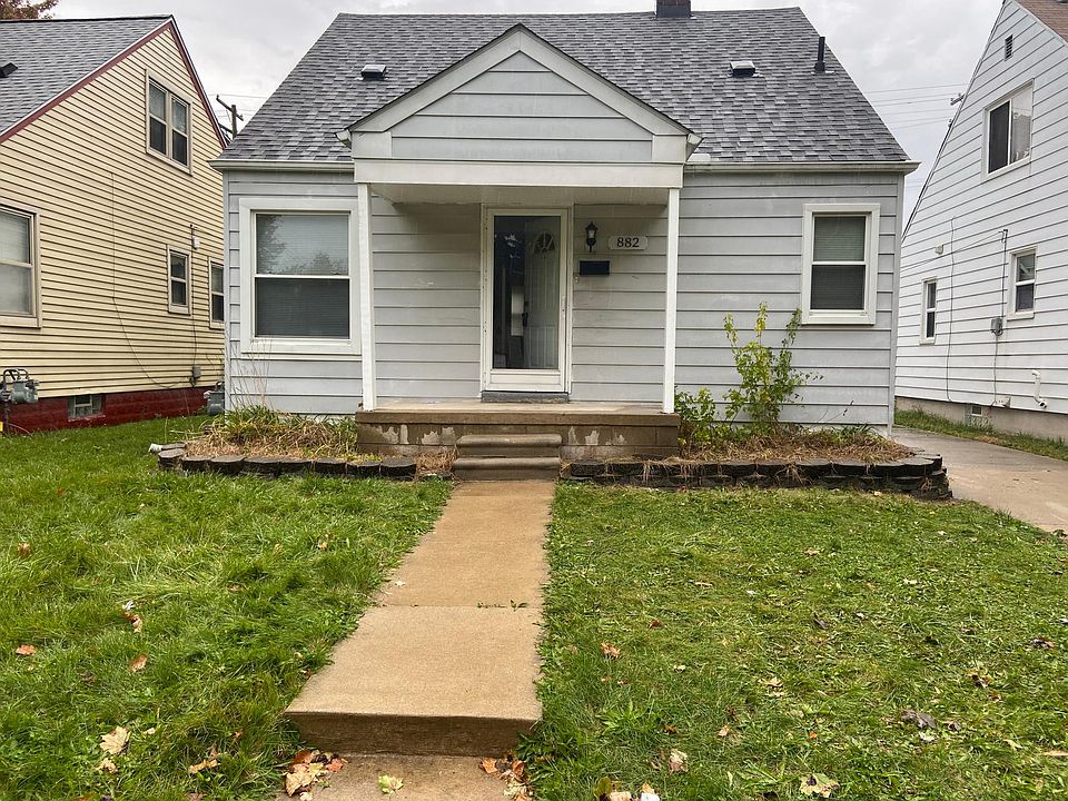 1st image of 882 Garfield Ave