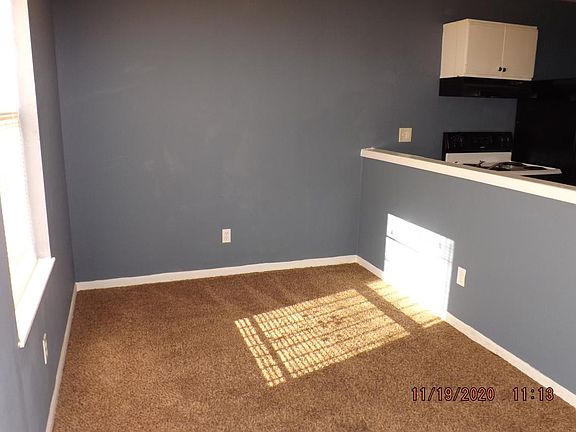 3rd image of 3862 E 59th St