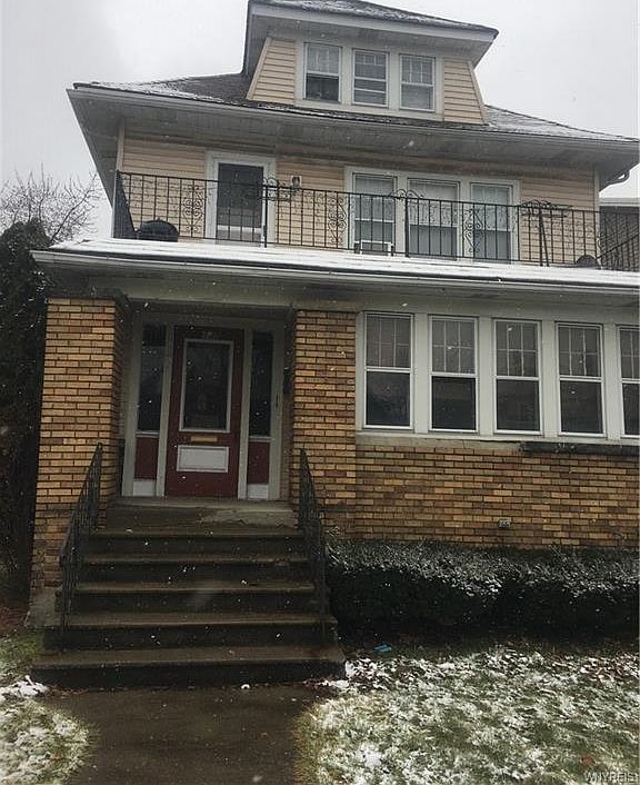 1st image of 130 Colvin Ave