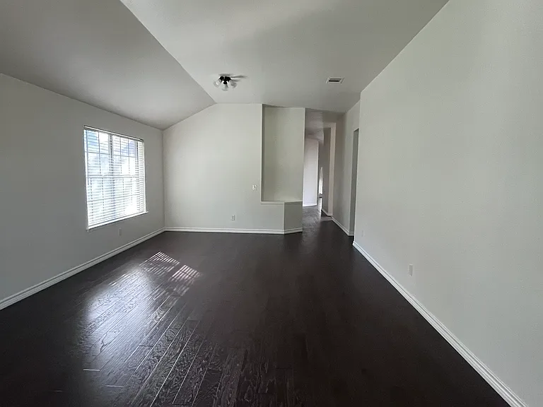 9021 Marthas Dr — Photo 3