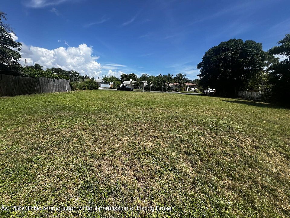 1st image of 366 Alhambra Pl
