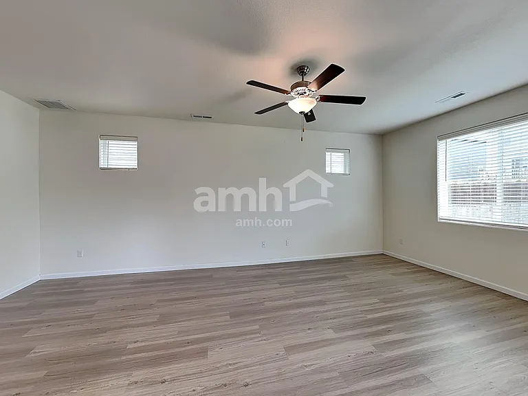 1315 W 15th Ave — Photo 9