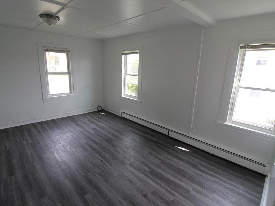 1st image of 27 Cottage St #2