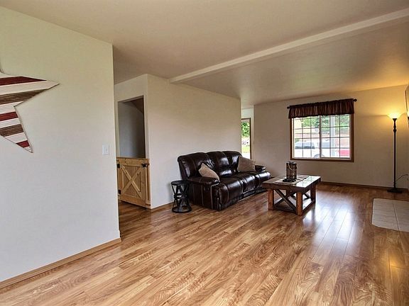 5th image of 14009 220th Street Ct E