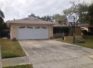 10890 Del Prado Dr W, Largo, FL 33774