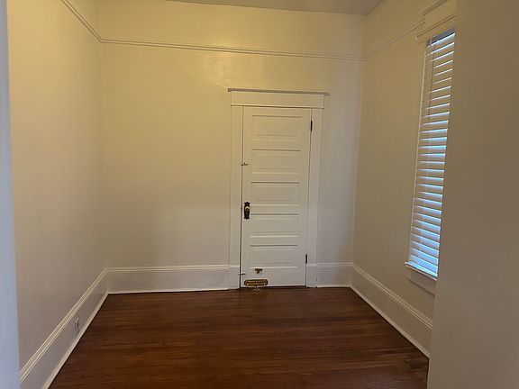 4th image of 701 Brookstown Ave #B
