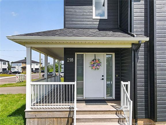 3rd image of 218 Falcon Dr