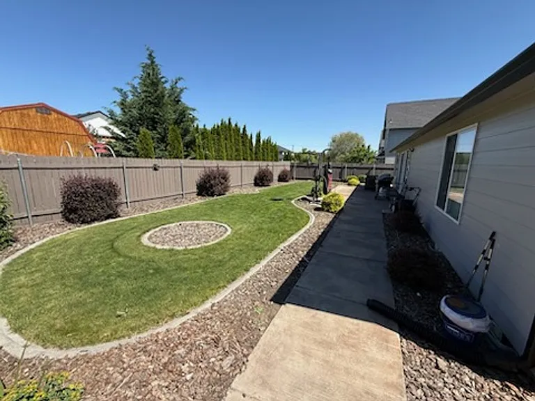 609 S Harborview St — Photo 5