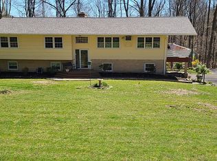 3 Birchcrest Dr, Danbury, CT 06811