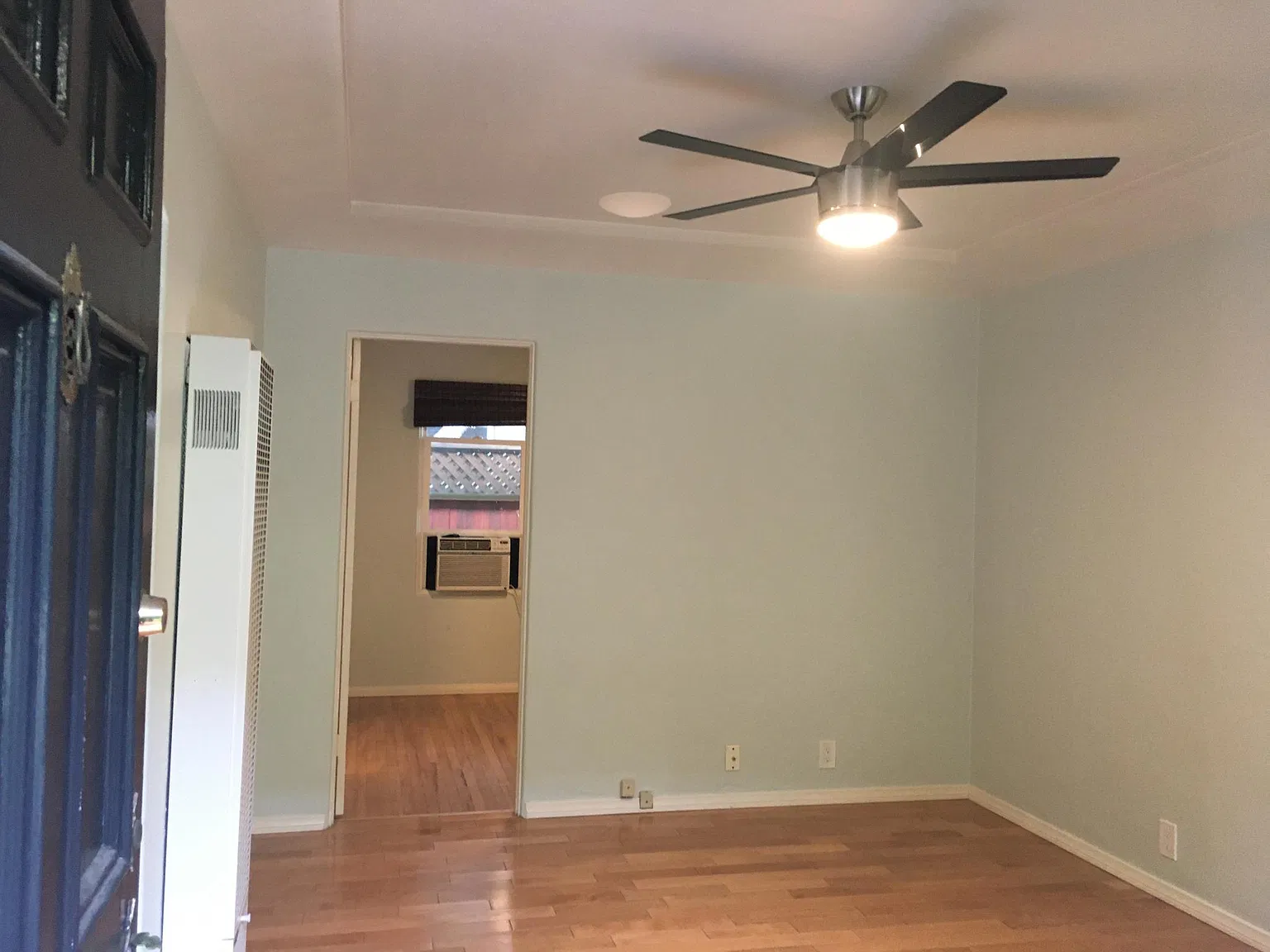 4372 1/2 Kansas St — Photo 3