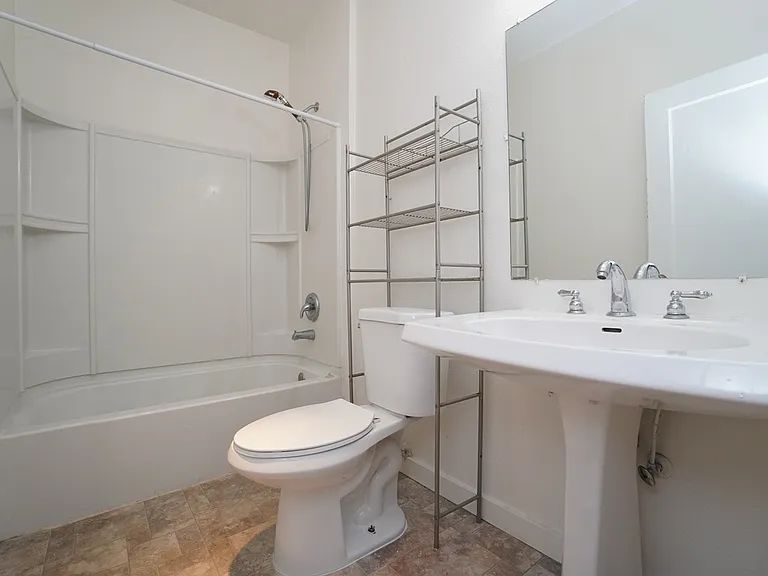2389 W Boise Ave — Photo 33