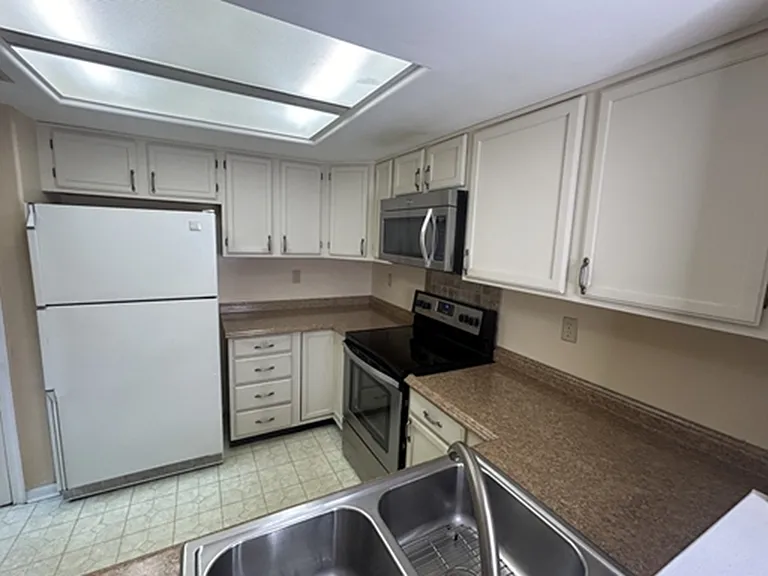1117 Oakland Ct — Photo 10