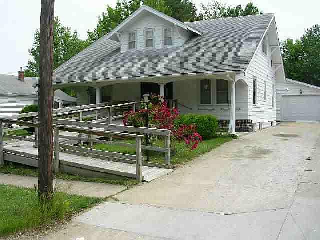 1st image of 814 N Pierce St