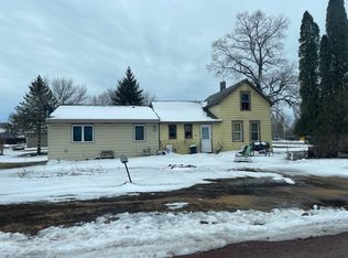 141 Spring St W, Kasota, MN 56050
