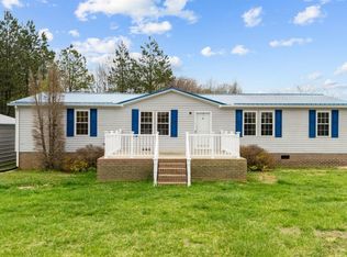 2780 Hodnetts Rd, Gretna, VA 24557
