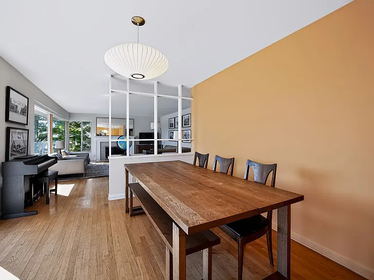 5615 Princeton Ave NE — Photo 4