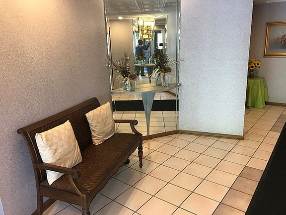 3rd image of 7120 N Milwaukee Ave APT 503