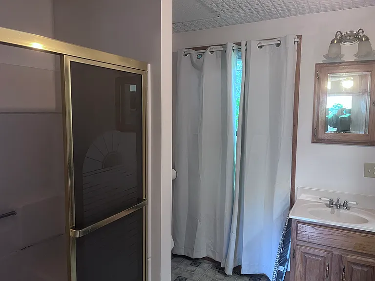 28 Frank St — Photo 17