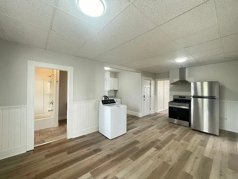 551 Somerville St #3 — Photo 3
