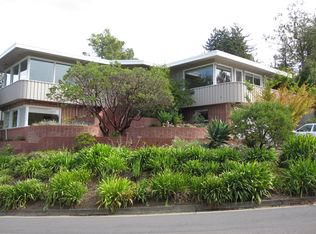 5862 Estates Dr, Oakland, CA 94611