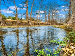 896 Enchanted River Dr, Bandera, TX 78003