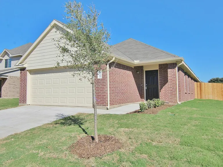4004 Bonita Springs Dr — Photo 3
