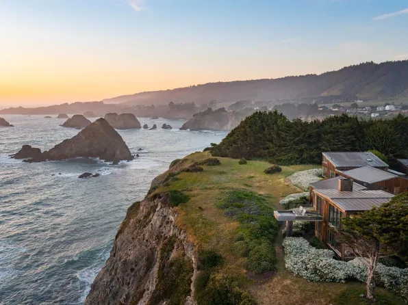 7000 S Highway 1, Elk, CA 95432