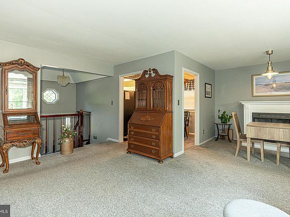 3rd image of 9407 Perry Hall Blvd