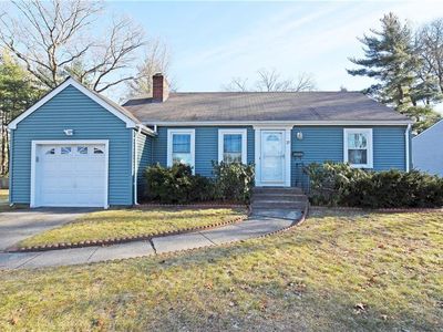 27 Jay St, Rumford, RI, 02916