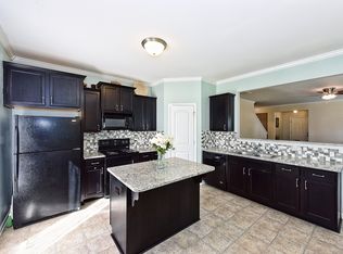 340 Royal Windsor Dr, Midland, NC 28107