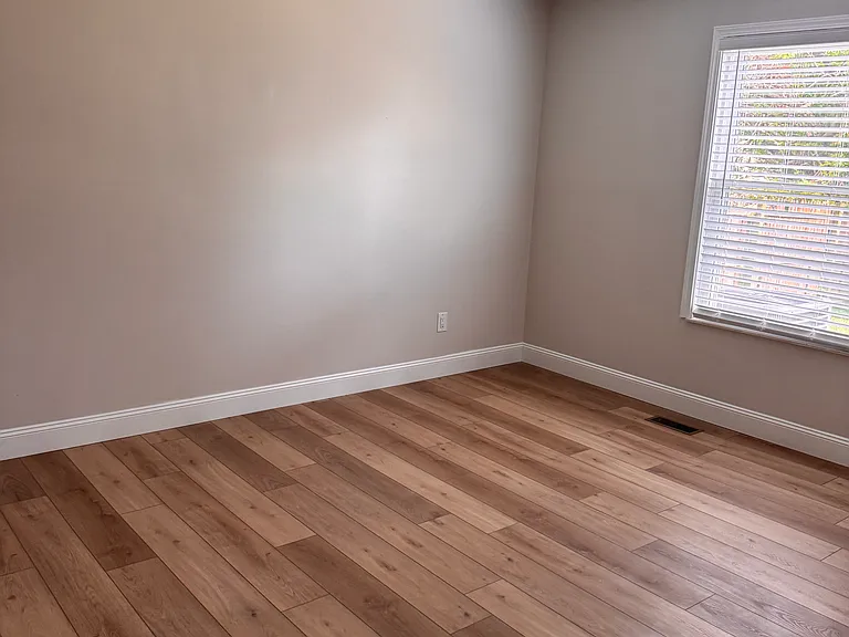 1201 Clement Dr — Photo 8