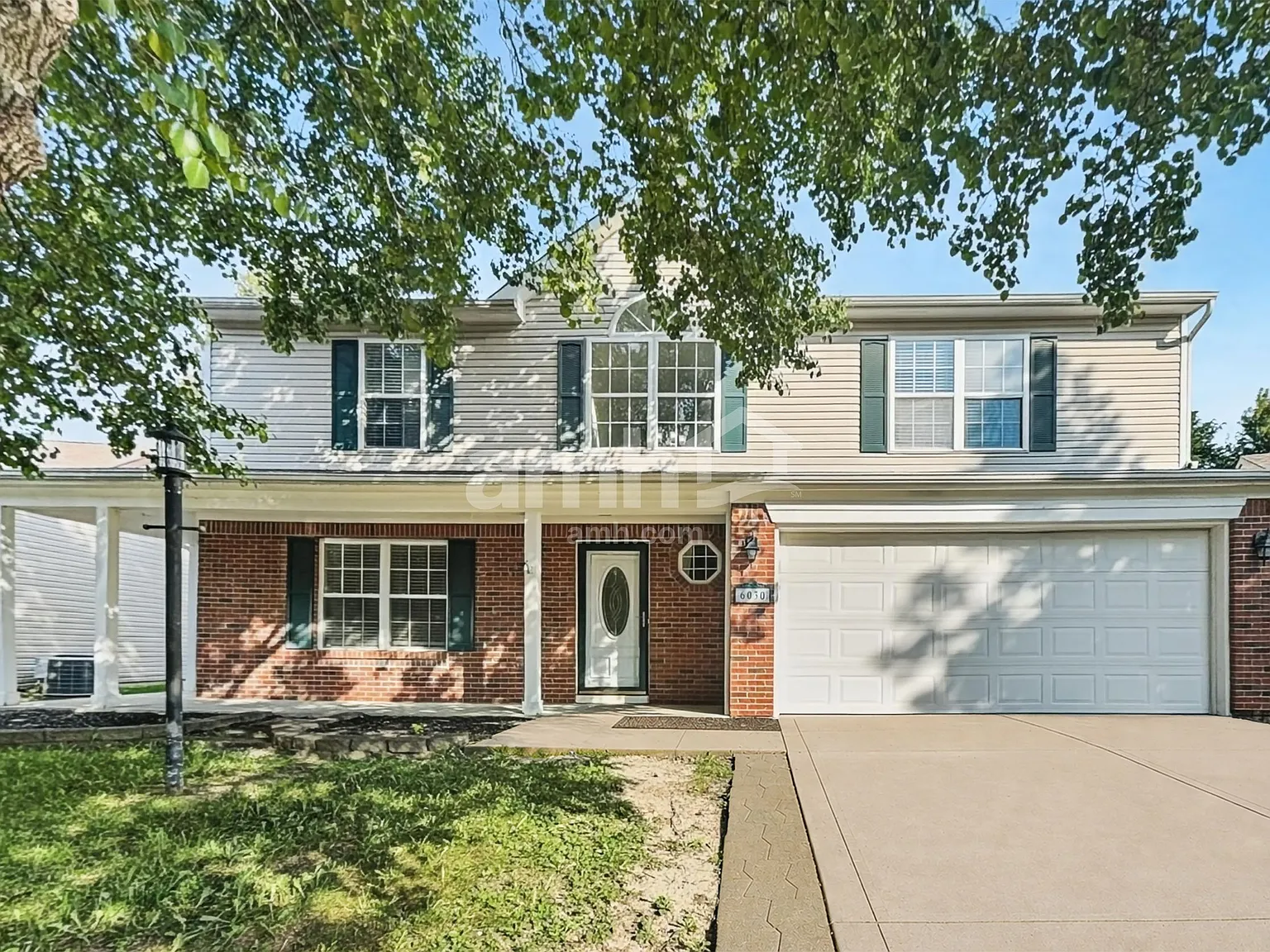 4 bed, 2.5 bath, 2190 sqft, $2,200 — Photo 1