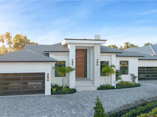 2485 Crayton RD, NAPLES, FL 34103