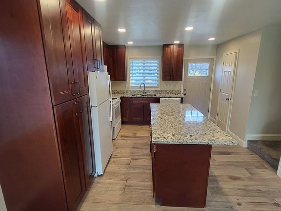 4th image of 2612 Piccadilly Ct #G-10