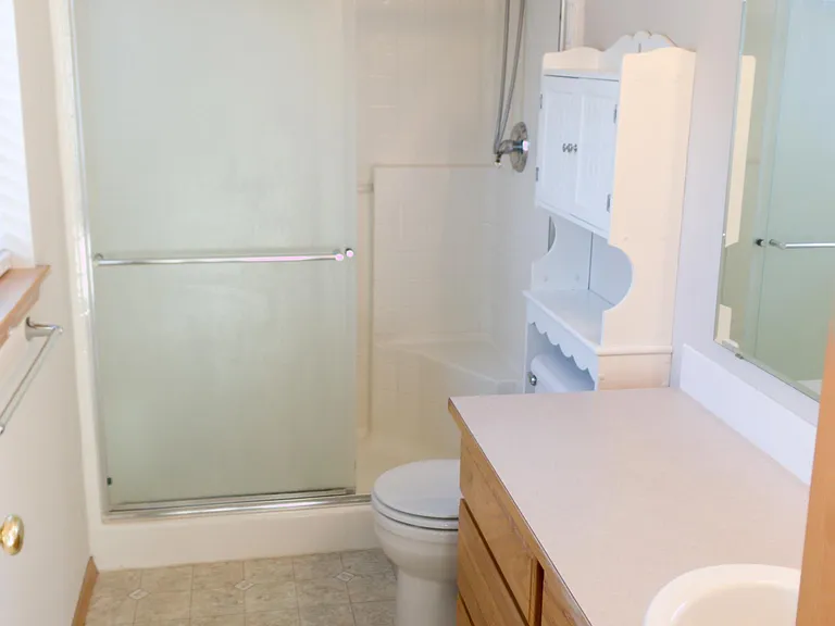 ON SUITE MASTER BATH
