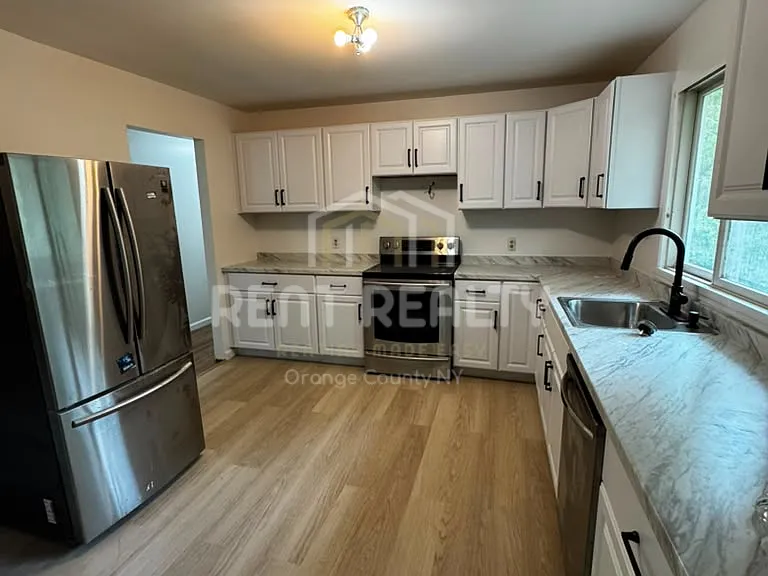 246 Skyline Dr — Photo 4